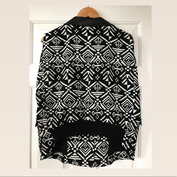 Covet small oversized Navaho vest - Picture 2 of 5